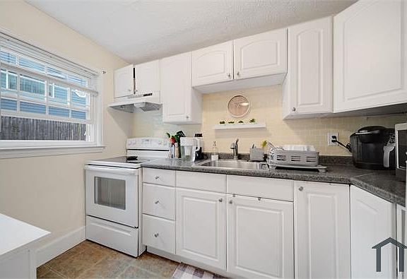 5th image of 926 Massachusetts Ave APT 5