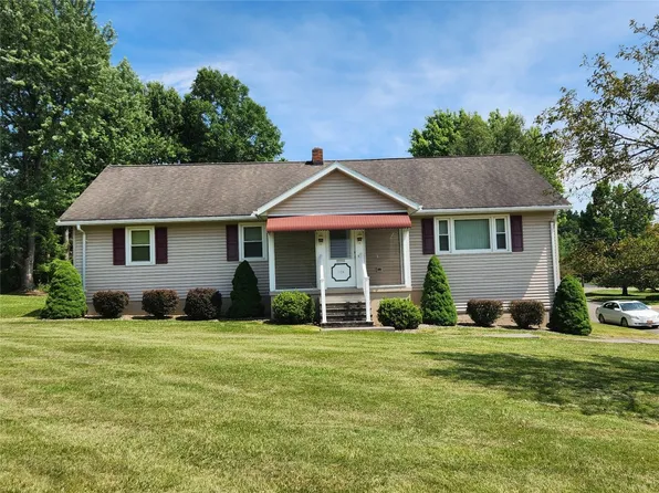 1124 Reynolds Rd, Johnson City, NY 13790