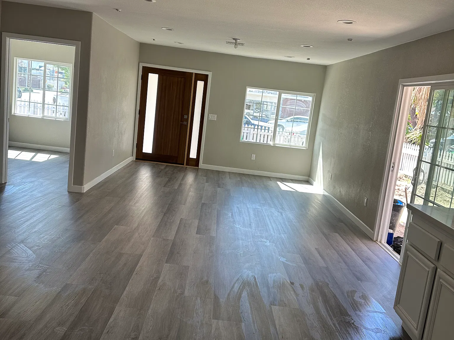 2 bed, $2,700 — Photo 3