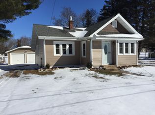 436 S Main St, Oconto Falls, WI 54154
