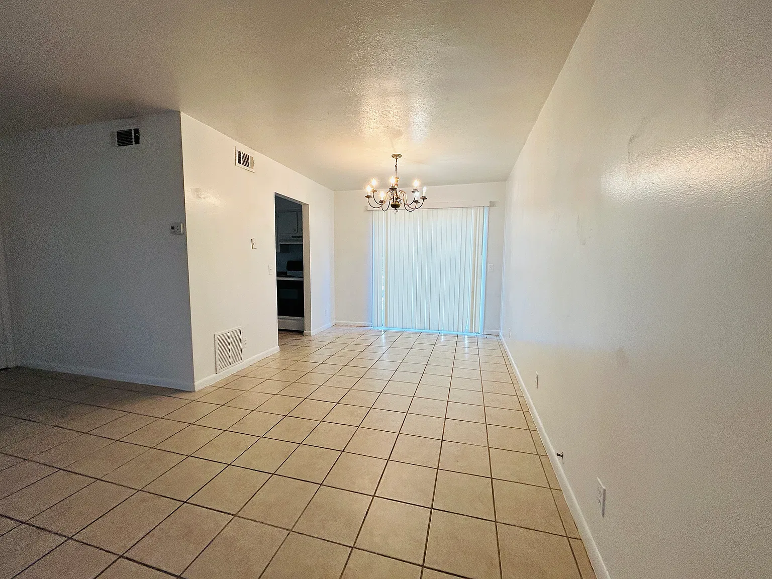 2 bed, $1,150 — Photo 4
