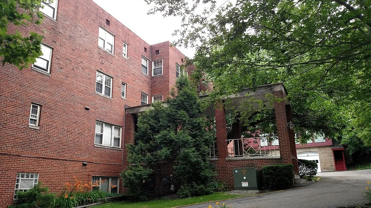 Building Photo - 5300 Fifth