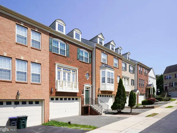 9757 Corbett Cir, Manassas Park, VA 20111