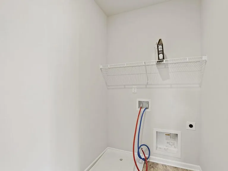 223 Emmett Dr — Photo 19