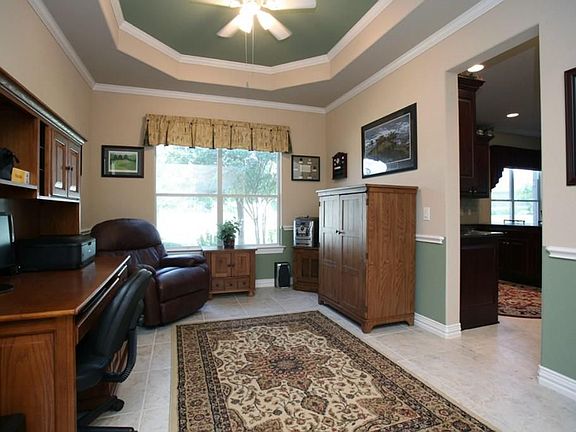 5th image of 7610 Saint Petersburg Dr