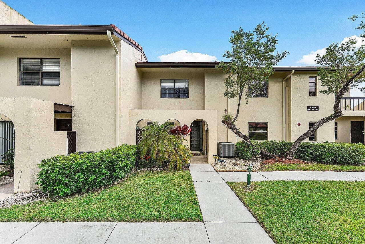 8566 Casa  Del Lago #47 F