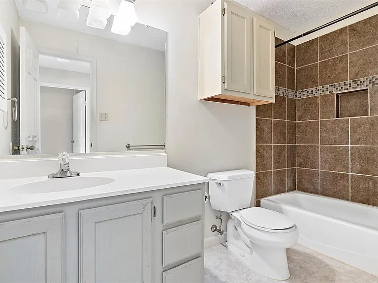 3122 Camelot Dr #33 — Photo 20