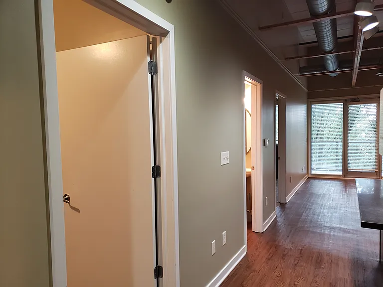 510 E 9th St #203 — Photo 3