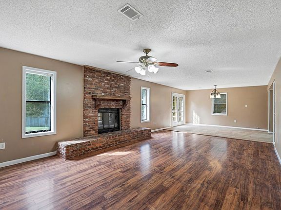 5th image of 3113 Candlewood Dr