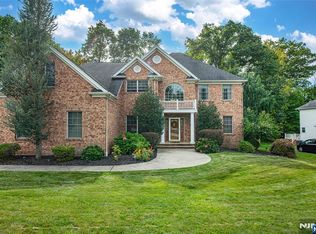 4 Hunter Dr, Budd Lake, NJ 07828