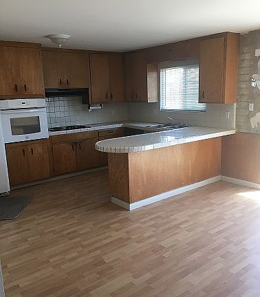 4th image of 350 S 25th St