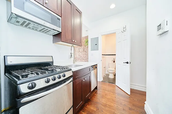 Rented by Living New York | media 18