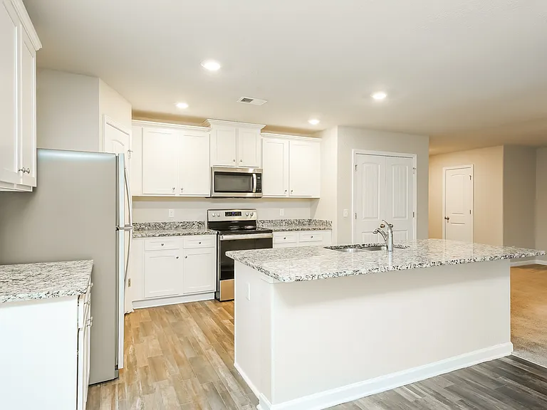 2139 Southlea Dr — Photo 9