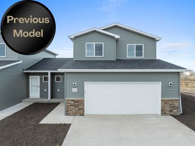 1513 47th Loop SE, Minot, ND, 58701