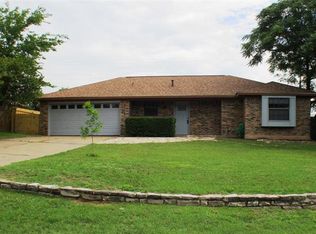 2112 Sierra Vista Ct, Granbury, TX 76048