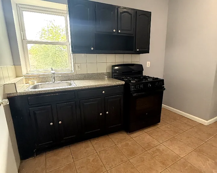 45 Jones St #5L — Photo 1