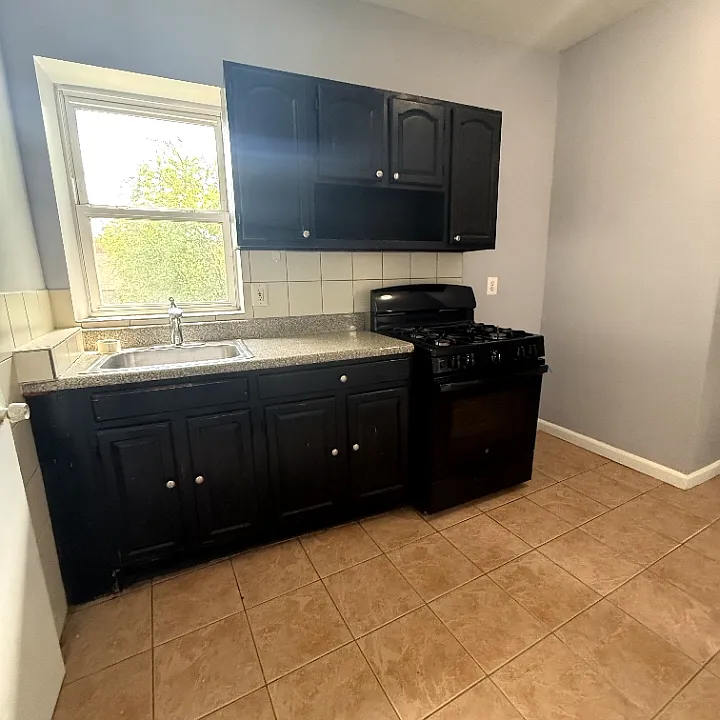 45 Jones St #5L