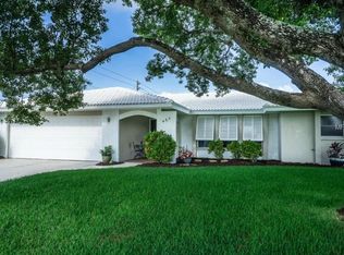 463 Duchamp Dr, Nokomis, FL 34275