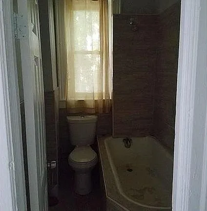 827 S 14th St — Photo 2