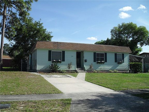 3rd image of 239 Colony Dr
