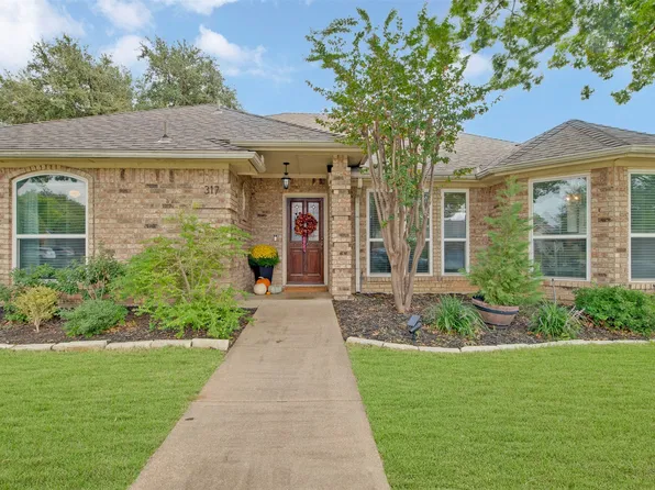 317 Kessler Dr, Euless, TX 76039