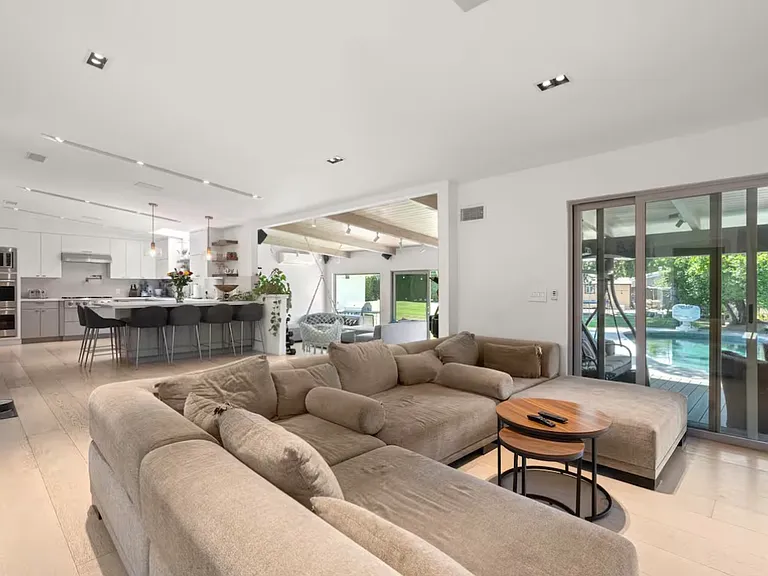 5433 Royer Ave — Photo 23