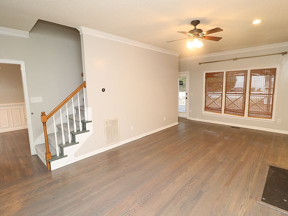 3rd image of 2704 Thurrock Dr