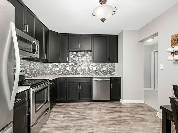 5th image of 7515 Nantucket Dr APT 405