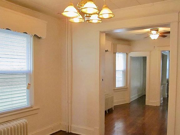 2nd image of 447 Morris St