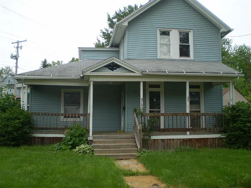 517 9th St SW photo 1