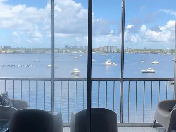 2910 Point East Dr, Aventura, FL