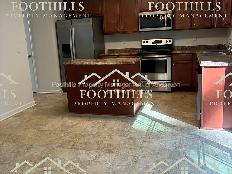 31 Ravencrest Dr — Photo 5