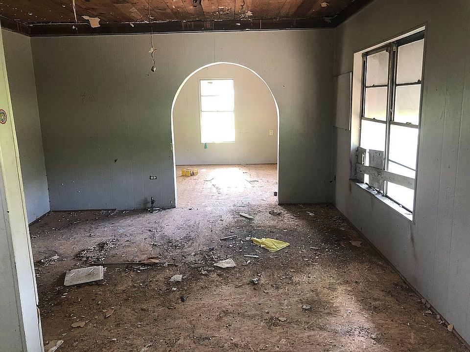 2nd image of 6445 Front Ave