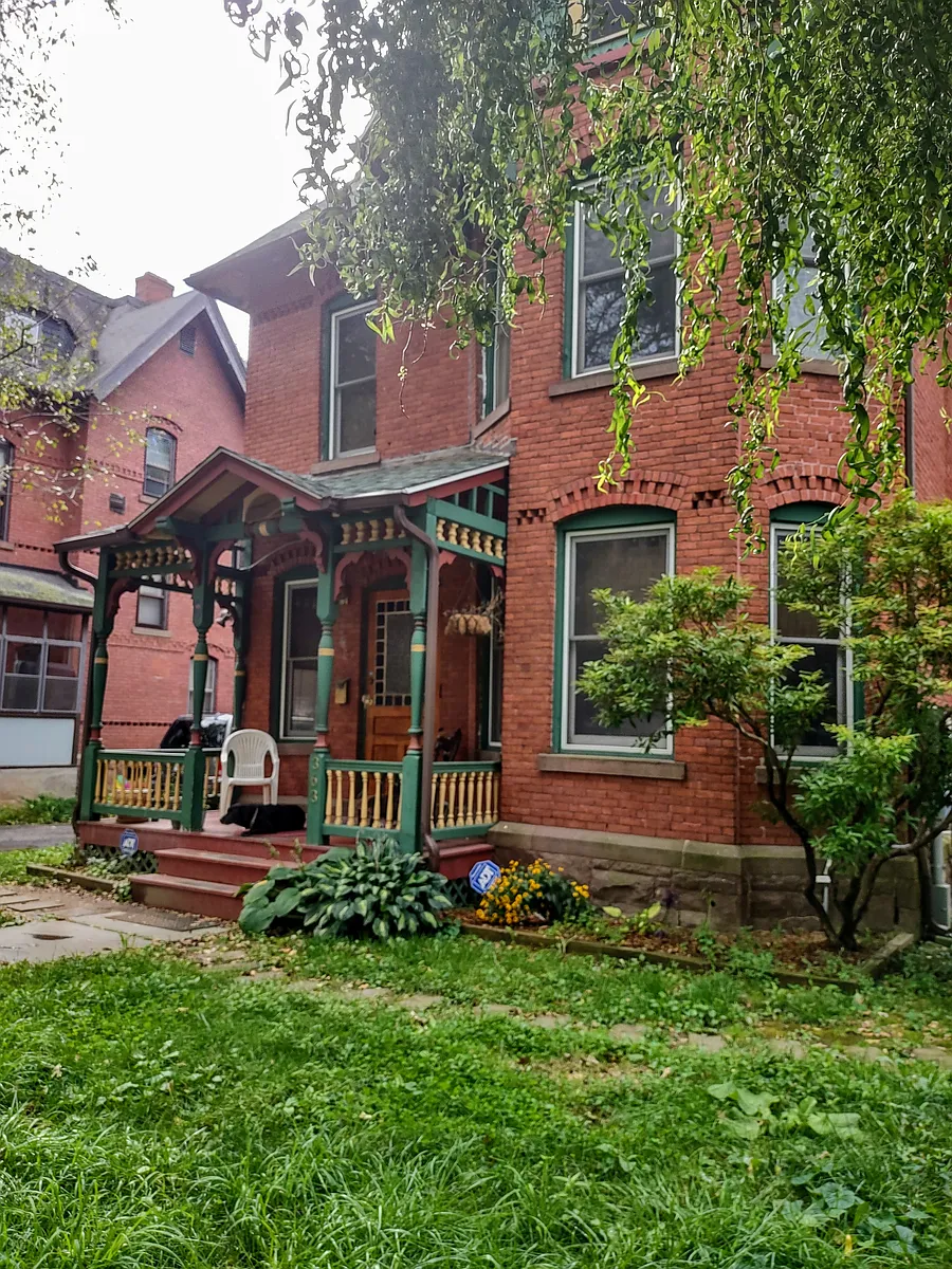 Building Photo - 363 Laurel St #2
