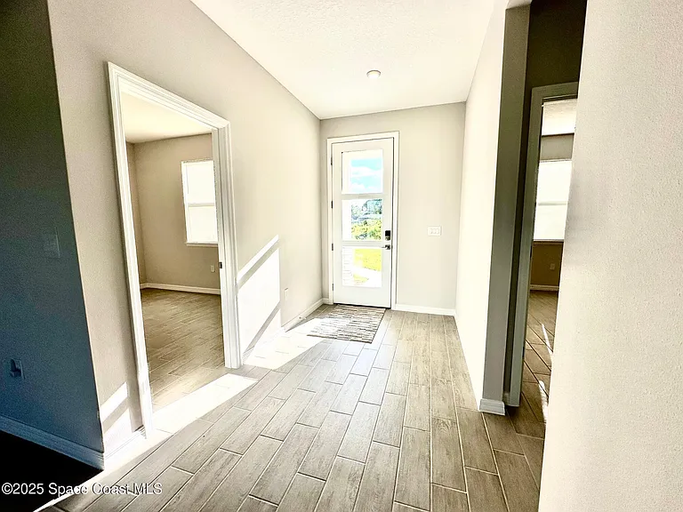 1326 Seeley Cir NW — Photo 5