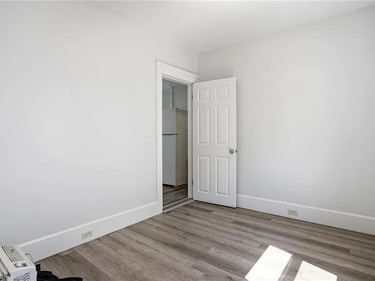1009 Willett Ave E — Photo 20