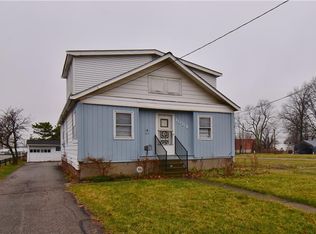 1084 E 200th St, Euclid, OH 44117