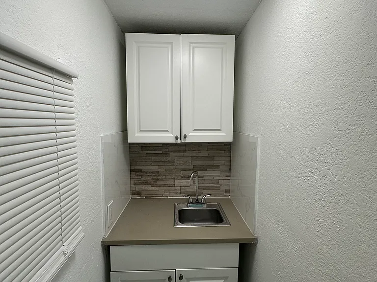 515 NW 60th Ct #3 — Photo 7