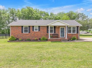 7055 Forrest Ln, Murfreesboro, TN 37129