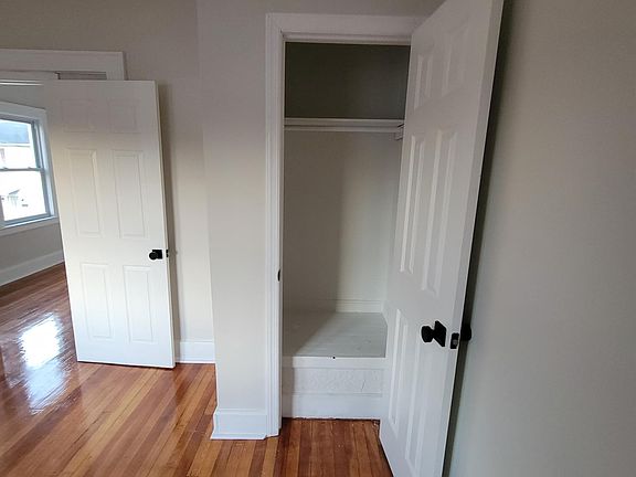 5th image of 84 Long St #2L
