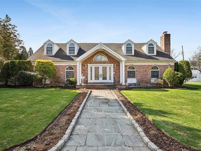 104 Grosvenor, Little Neck, NY, 11363