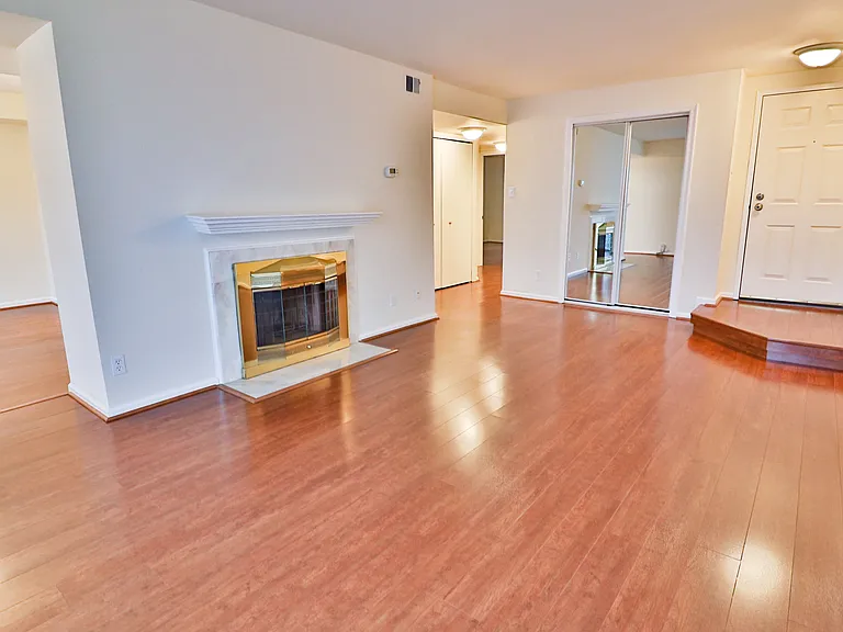 13 Pickering Ct #102 — Photo 16