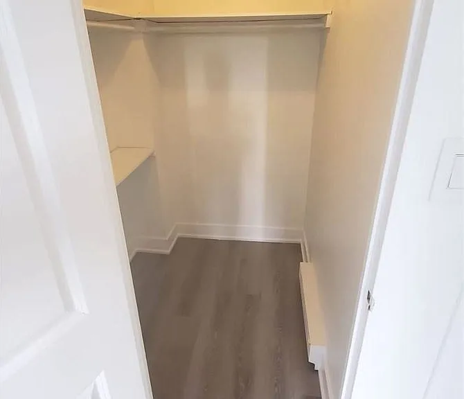 633 Bay St #419 — Photo 11