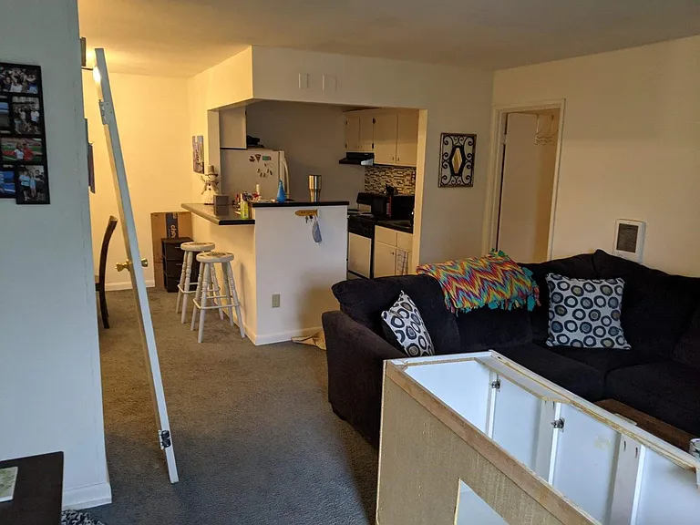 University Park Apartments near Cornell University — Photo 68