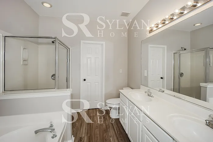 7840 The Lakes Dr — Photo 11