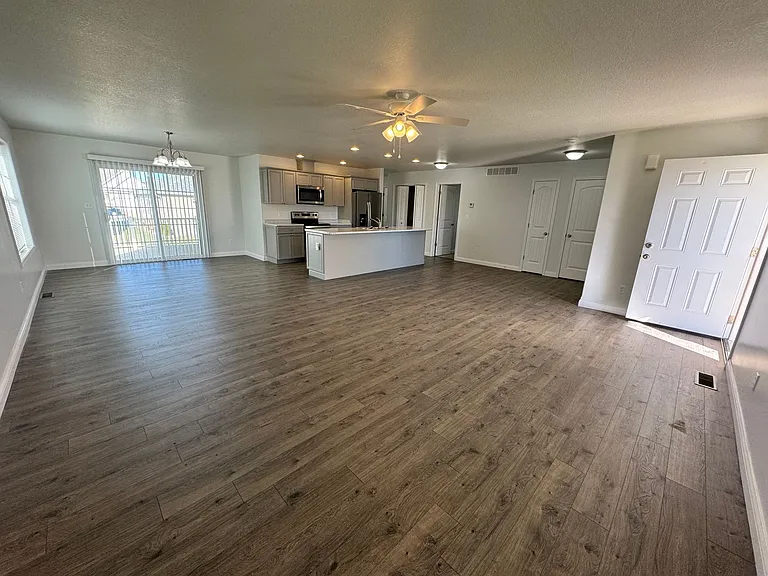 Centennial Crossing — Photo 99