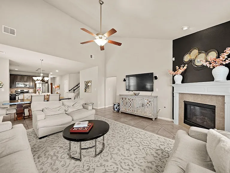 9957 Spring Rock Ln — Photo 7