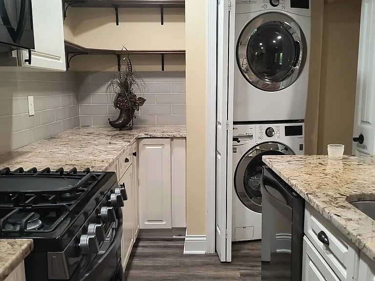 2210 Columbia Rd #2210A — Photo 8