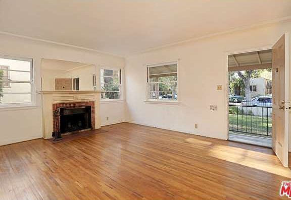 5th image of 1806 W Clark Ave