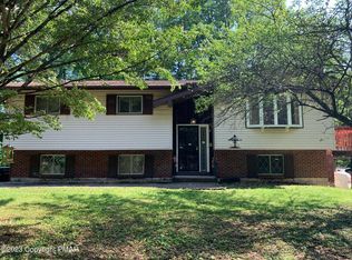 1574 Station Dr, Stroudsburg, PA 18360